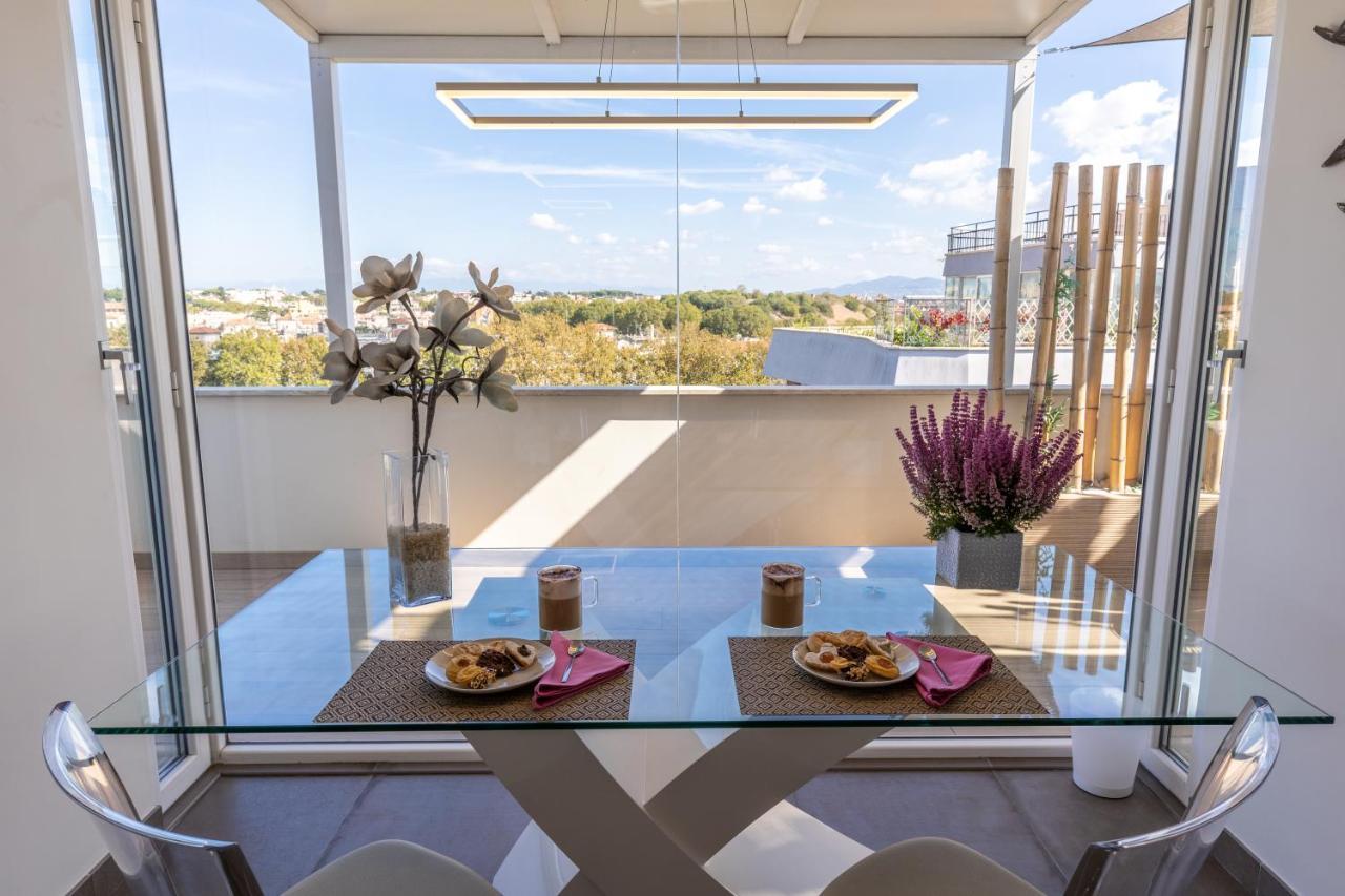 Penthouse With A Panoramic Rooftop In Trastevere With Seasonally Jacuzzi Roma Ngoại thất bức ảnh