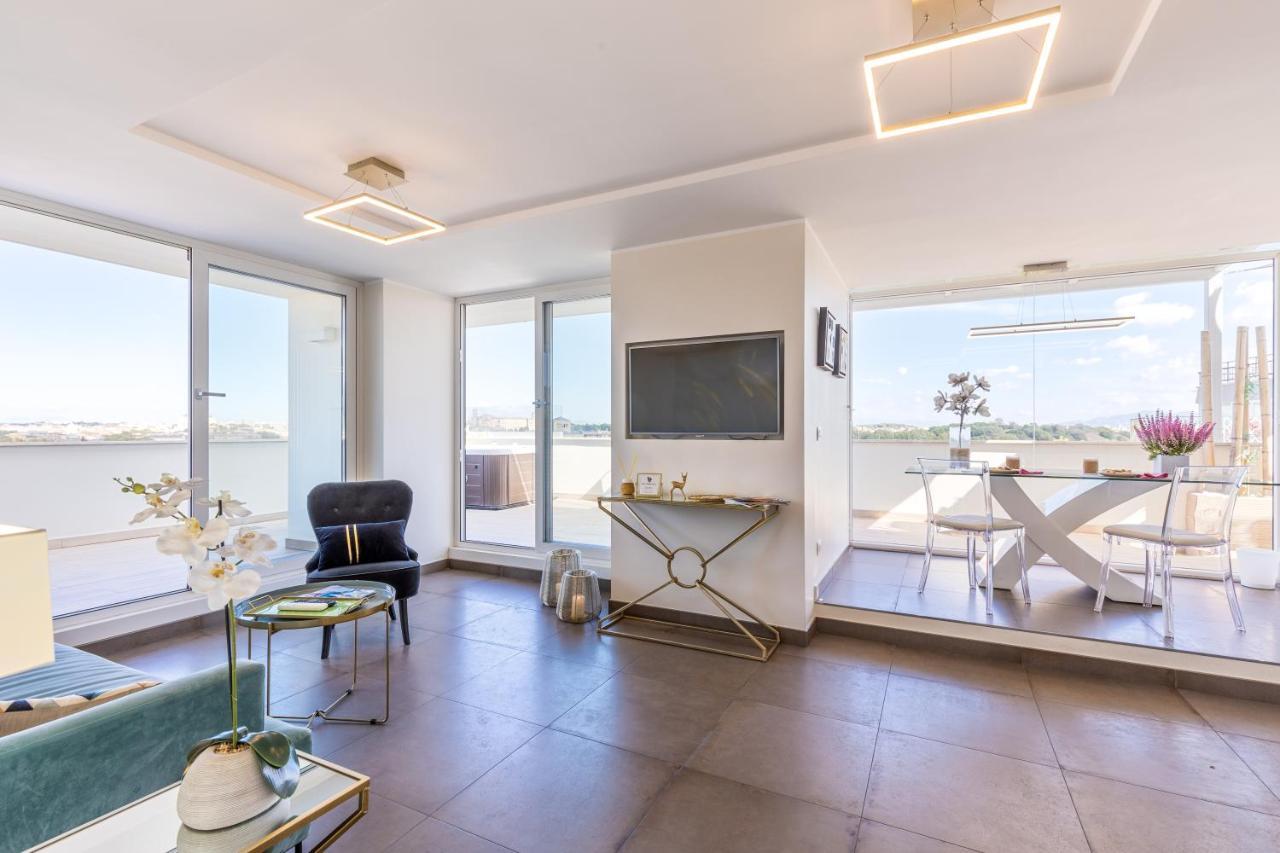 Penthouse With A Panoramic Rooftop In Trastevere With Seasonally Jacuzzi Roma Ngoại thất bức ảnh