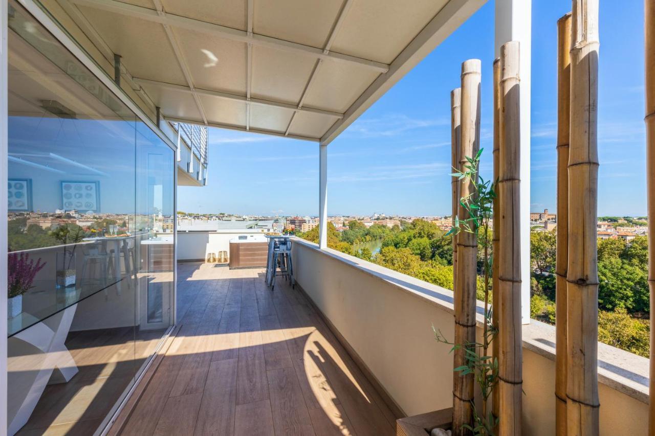 Penthouse With A Panoramic Rooftop In Trastevere With Seasonally Jacuzzi Roma Ngoại thất bức ảnh