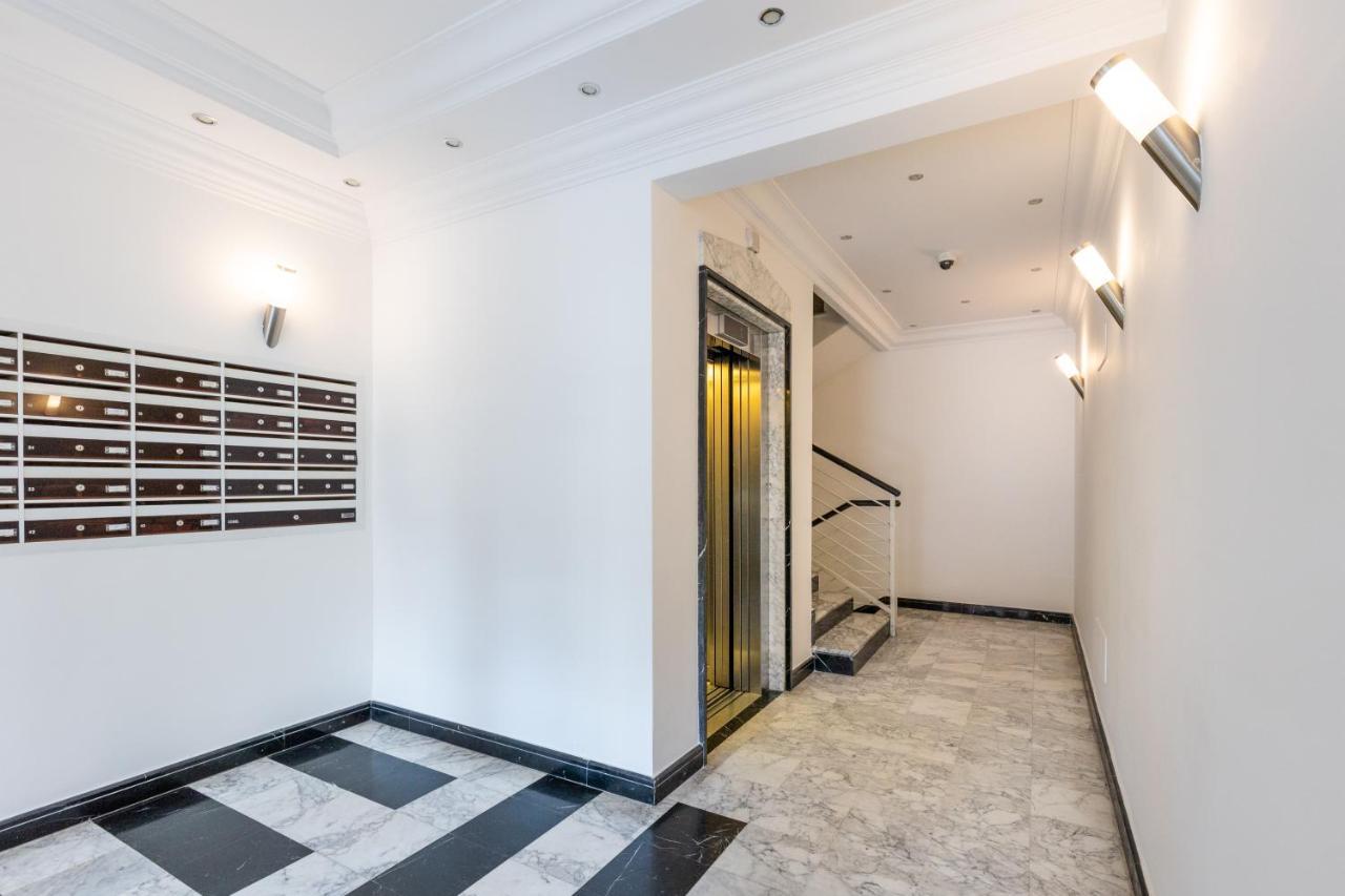 Penthouse With A Panoramic Rooftop In Trastevere With Seasonally Jacuzzi Roma Ngoại thất bức ảnh